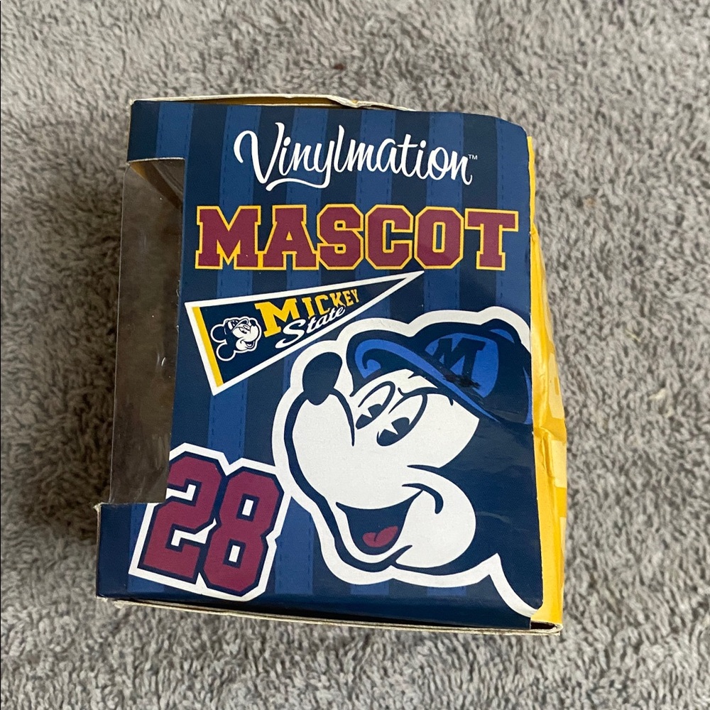 🌵 NWT Retired Disney Vinylmation Donald from the "Mascots" series! - Picture 2 of 3